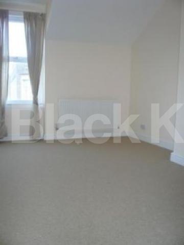 			2 Bedroom, 1 bath, 1 reception Flat			 The Broadway, Crouch End